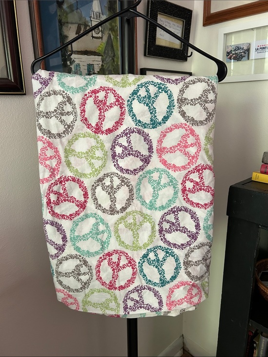 Pottery Barn Teen Other - Pottery Barn Teen Duvet Cover White with Multicolor Peace Sign Print